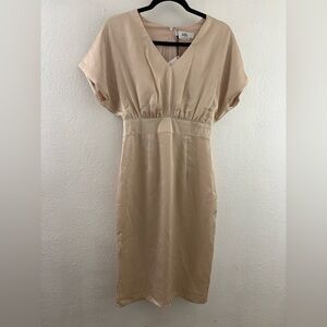 Love Bonito short sleeve beige V-neck midi size S
